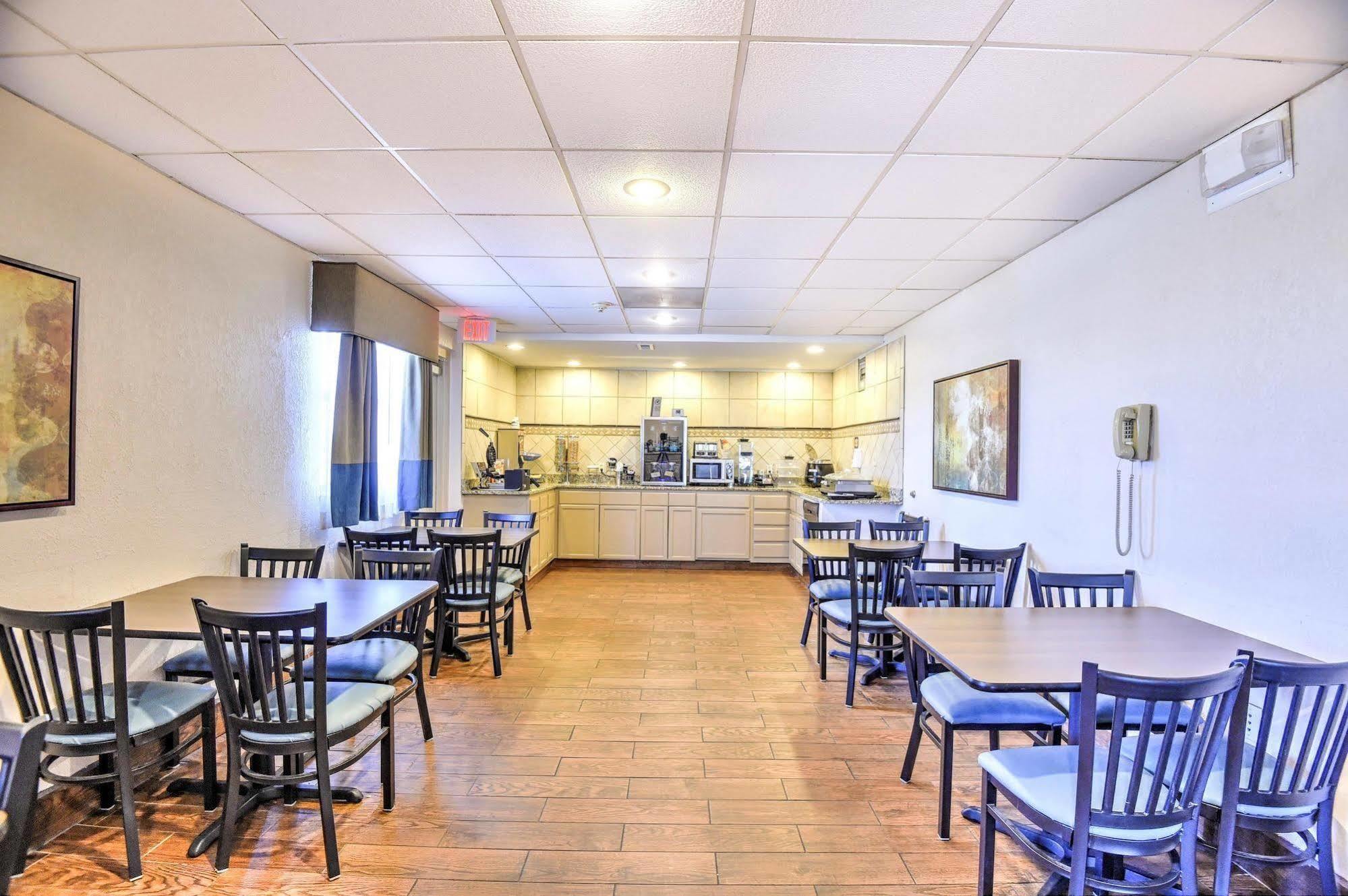 Surestay Hotel By Best Western Ottawa Ресторан фото
